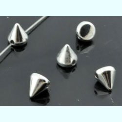 Perle cônique en matière synthétique (studs), metal look. +- 6x6mm. Avec 1 trou de +- 1mm. Couleur Nickel. Code: D12296 --- Studs 6x6mm. 1Trou. Nickel---