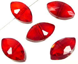 Code: D08801    --- Cristal facettes 16x9x7mm. Siam---