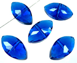 Code: D08805    --- Cristal facettes 16x9x7mm. Bleu Saphir---