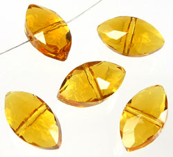 Code: D08806    --- Cristal facettes 16x9x7mm. Topaze Clair---