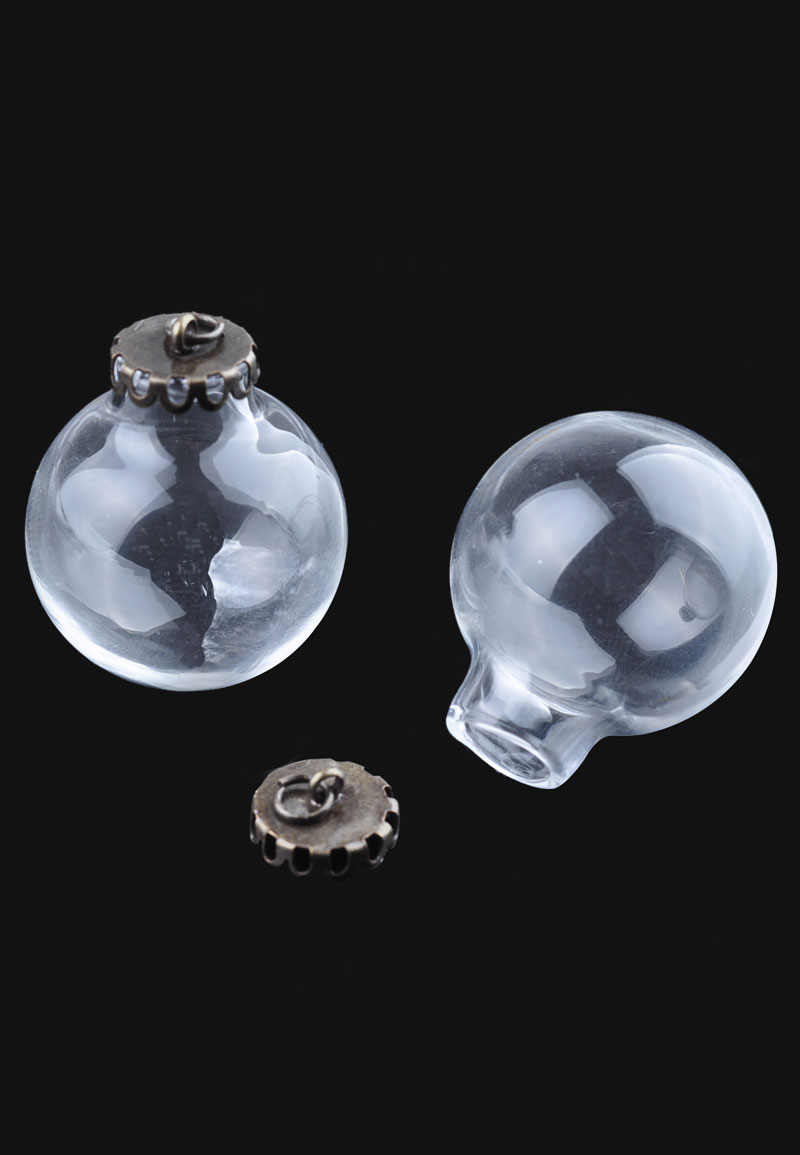 Pendentif/breloque de verre, bouteille avec calottes de métal ± 32x24mm (oeil ± ± 1,5mm). Couleur: Bronze vieilli Code: D17533 --- Bouteille et calotte metal 32x24mm. Vx Bronze---